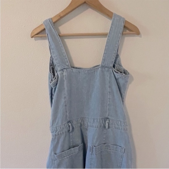 Bought on Poshmark but I’m too big in the chest for both. I have small and mediu - Picture 4 of 11